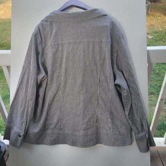 Live a Little Womens Jacket size Lg Blue/ White Stripe Denim Snap Up Pockets - Picture 6 of 9